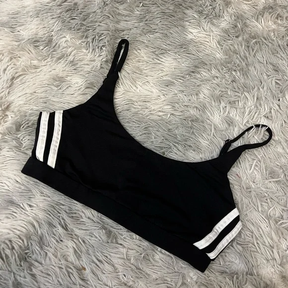 White fox sports bra - Picture 5 of 7